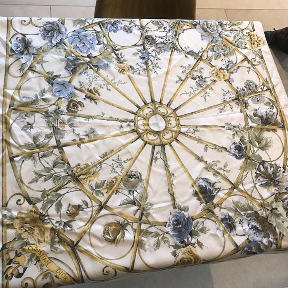 Rare vintage Dior Scarve - Picture 8 of 8